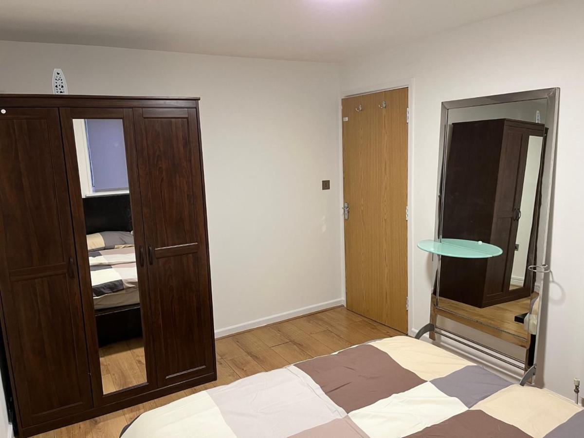 Three Bedroom House In Tooting By Star Apartments Лондон Экстерьер фото