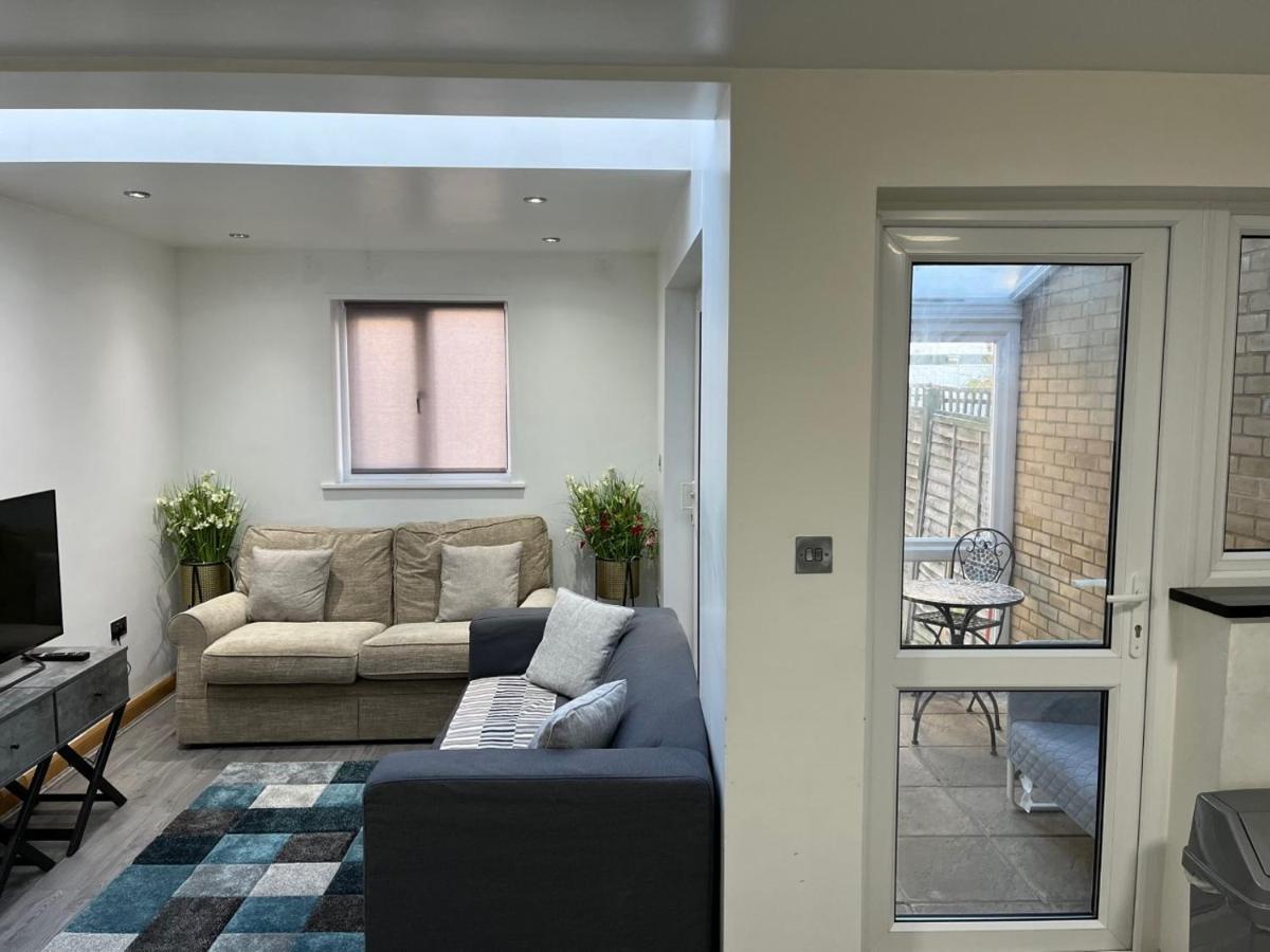 Three Bedroom House In Tooting By Star Apartments Лондон Экстерьер фото