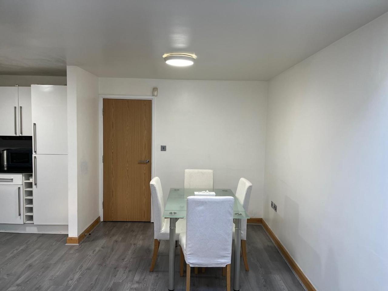 Three Bedroom House In Tooting By Star Apartments Лондон Экстерьер фото